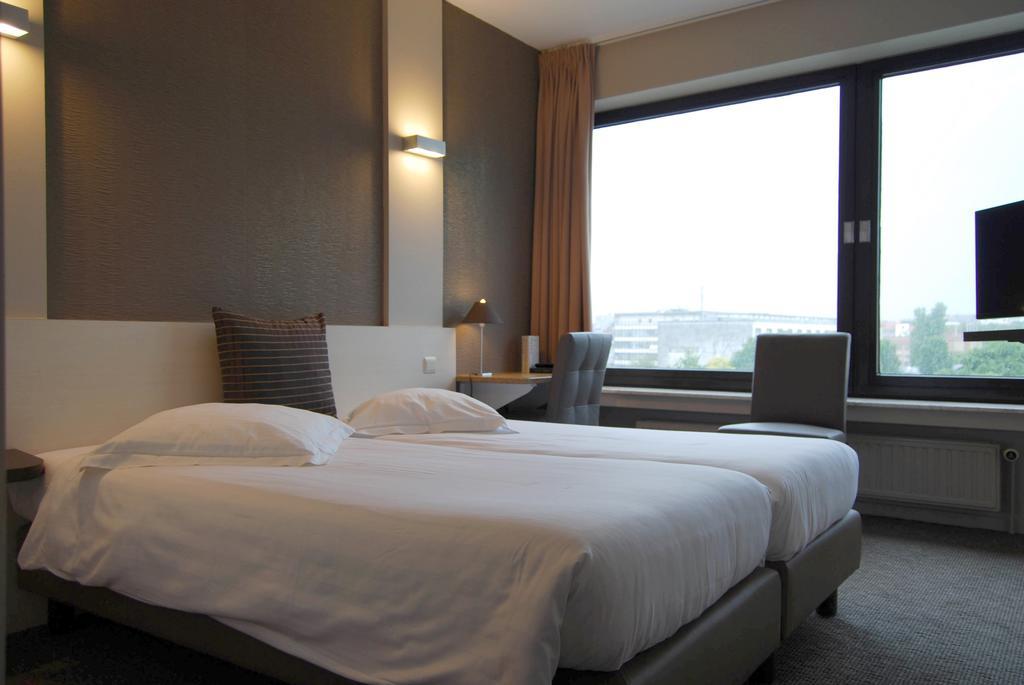 Hotel Melinda Οστένδη Δωμάτιο φωτογραφία